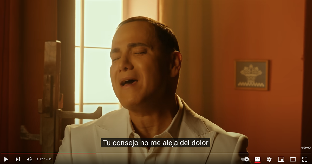 Victor Manuelle and Tito Nieves sing Things of Love to the sound of salsa