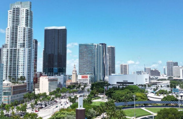 Why is Miami an attractive destination for real estate investors?
