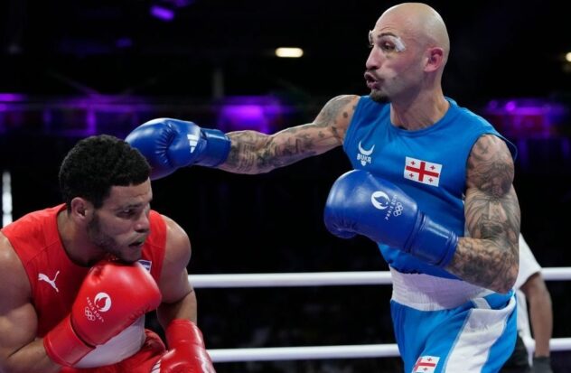 Cuban Erislandy Alvarez reaches lightweight final in Paris
